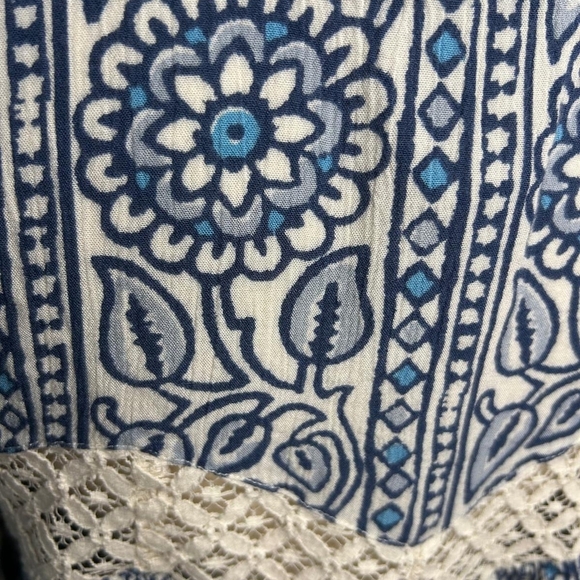 Free People Blue and White Patterned Top - Picture 4 of 6